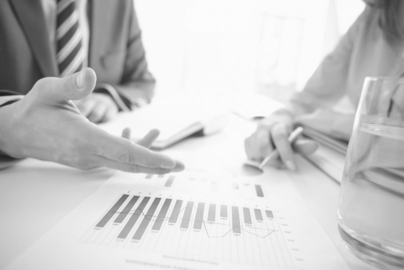 Sesi pelatihan trading untuk tim keuangan perusahaan